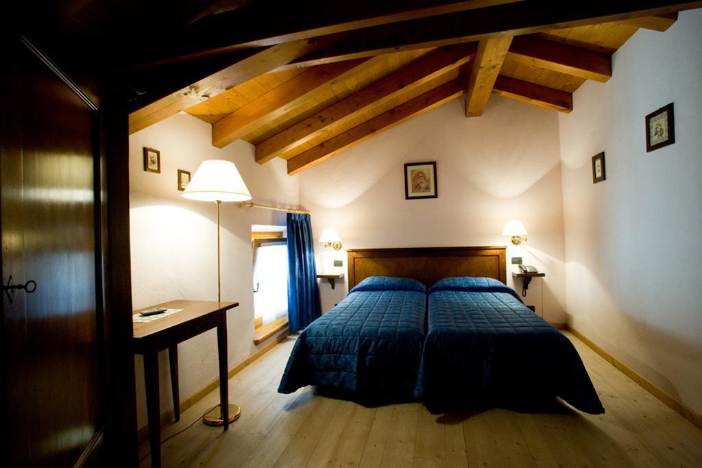 كودرويبو Agriturismo Al Casale الغرفة الصورة